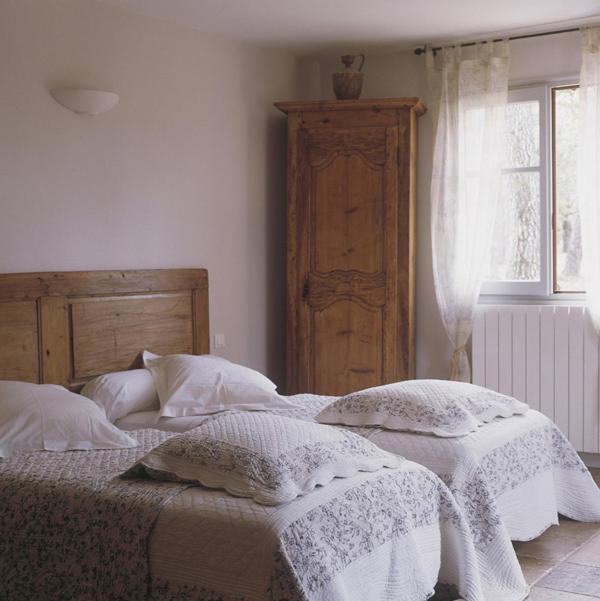 Le Mas De La Pinede Faucon  Zimmer foto